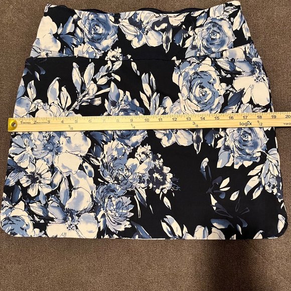 SC & Co Skort Pull-on Womens Medium Blue Floral Pockets Stretch Tummy Control - Picture 12 of 14